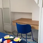 Casa Laurus Incantevole Terrazza Centro 펜션 *