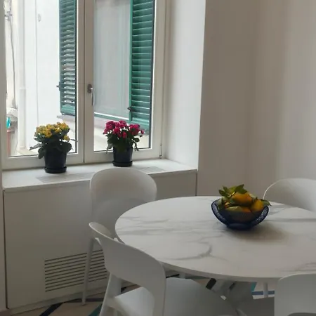 Ferienhaus Casa Laurus Incantevole Terrazza Centro