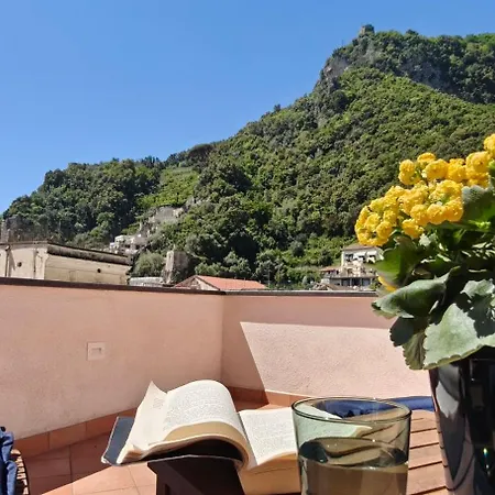Casa Laurus Incantevole Terrazza Centro Ferienhaus Amalfi