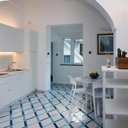 Casa Laurus Incantevole Terrazza Centro Ferienhaus Amalfi